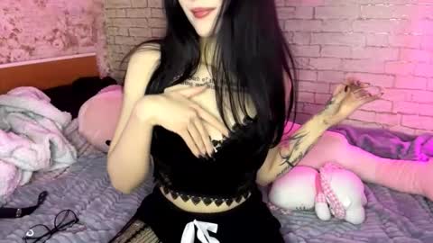 Snapshot of isauratorkelson chatting on 27, 2, 2026 Issa online show from 27, 2, 2026