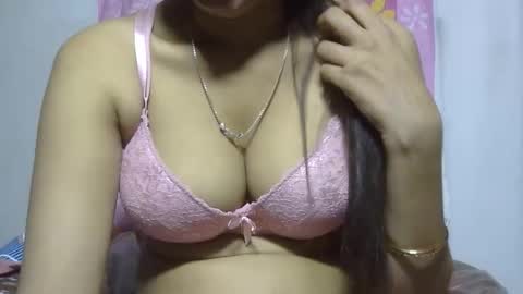 Snapshot of ishika_ishu chatting on 18, 5, 2026 ishika_ishu online show from 18, 5, 2026