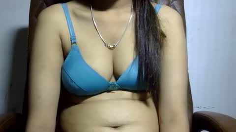 Snapshot of ishika_ishu chatting on 2, 6, 2026 ishika_ishu online show from 2, 6, 2026