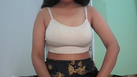 ishika_singh_ online show from 2, 7, 2026
