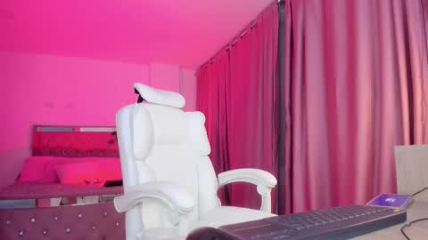 Snapshot of isisdream_ chatting on 17, 1, 2026 isis online show from 17, 1, 2026