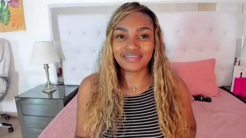 Snapshot of isla_scott chatting on 12, 5, 2026 Vanessa online show from 12, 5, 2026