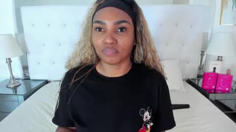Snapshot of isla_scott chatting on 14, 5, 2026 Vanessa online show from 14, 5, 2026