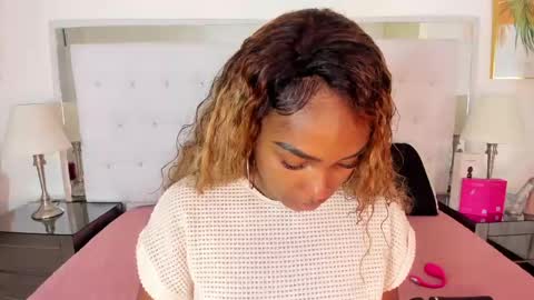 Snapshot of isla_scott chatting on 26, 5, 2026 Vanessa online show from 26, 5, 2026