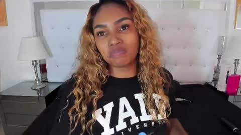 Snapshot of isla_scott chatting on 21, 6, 2026 Vanessa online show from 21, 6, 2026