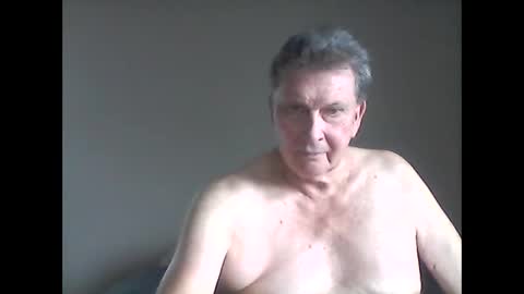 island625103 online show from 6, 3, 2025