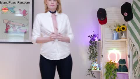 Lou  Peaches online show from 3, 5, 2026