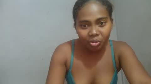 Snapshot of ismayrah chatting on 18, 4, 2026 ismayrah online show from 18, 4, 2026