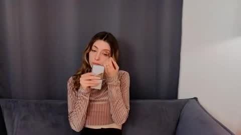 Snapshot of isobelsteinger chatting on 19, 2, 2026 Emilia online show from 19, 2, 2026