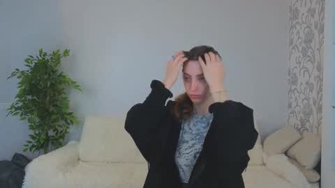 Snapshot of isobelsteinger chatting on 3, 3, 2026 Emilia online show from 3, 3, 2026