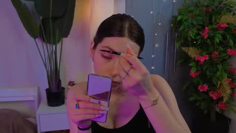 Snapshot of isobelsteinger chatting on 20, 3, 2026 Emilia online show from 20, 3, 2026