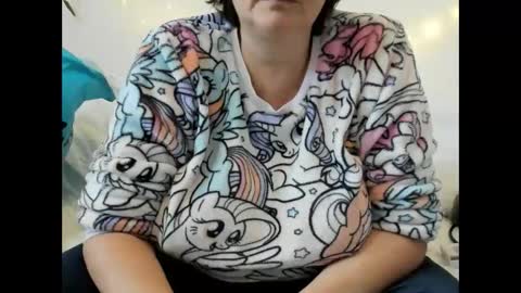 Marta online show from 6, 2, 2025