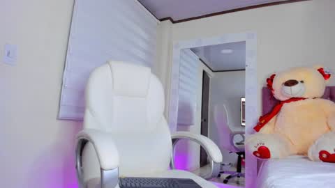 Isa  online show from 5, 2, 2025