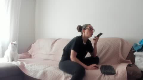 Issabelle online show from 15, 7, 2026