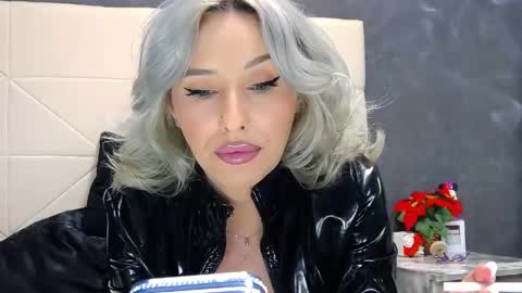 IssaSmyth online show from 16, 5, 2026