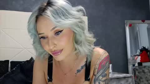 IssaSmyth online show from 13, 6, 2026