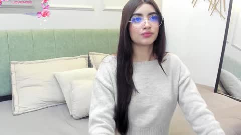 Snapshot of issawalton chatting on 18, 3, 2026 isa online show from 18, 3, 2026