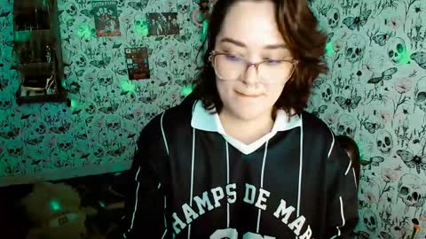 Yiz online show from 15, 5, 2026