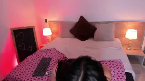 issis_smith online show from 17, 10, 2025