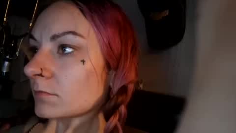 Snapshot of issyamazin667 chatting on 13, 3, 2026 Girlnextdoor online show from 13, 3, 2026