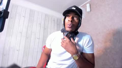 Snapshot of itanxfor chatting on 17, 11, 2025 itanxfor online show from 17, 11, 2025