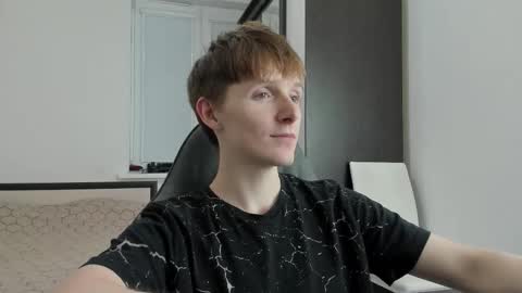 Snapshot of ithan_red chatting on 27, 11, 2025 Ethan online show from 27, 11, 2025