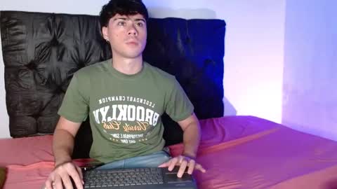 Snapshot of ithan_salvatore chatting on 10, 2, 2026 Ithan and Friends online show from 10, 2, 2026