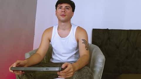 Snapshot of ithan_salvatore chatting on 23, 2, 2026 Ithan and Friends online show from 23, 2, 2026