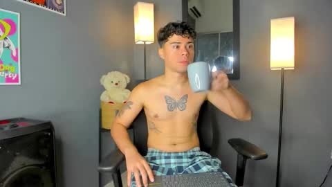 Snapshot of ithan_salvatore chatting on 8, 3, 2026 Ithan and Friends online show from 8, 3, 2026