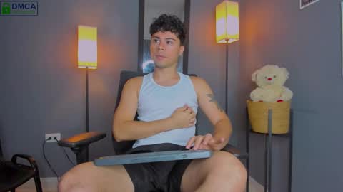 Snapshot of ithan_salvatore chatting on 21, 3, 2026 Ithan and Friends online show from 21, 3, 2026