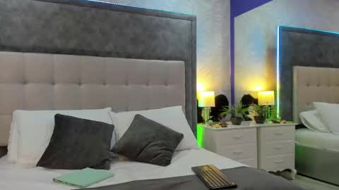 Snapshot of its_bibi chatting on 11, 9, 2025 its_bibi online show from 11, 9, 2025