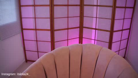   online show from 8, 1, 2025