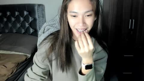 Snapshot of its_me_cora chatting on 6, 2, 2025 Cora online show from 6, 2, 2025