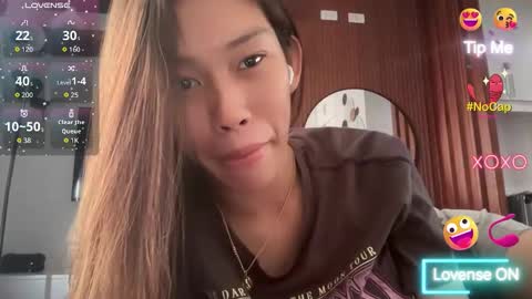 Snapshot of its_me_cora chatting on 10, 9, 2025 Cora online show from 10, 9, 2025