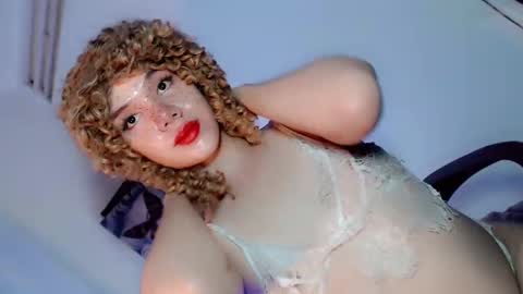 EZZIE online show from 2, 2, 2025