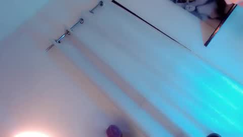 EZZIE online show from 17, 2, 2025