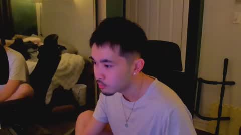 Snapshot of itsagoodboy69 chatting on 18, 3, 2026 asiancollegebro online show from 18, 3, 2026