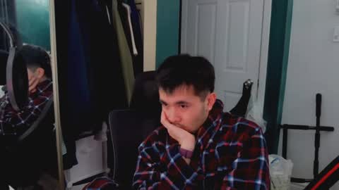 Snapshot of itsagoodboy69 chatting on 29, 3, 2026 asiancollegebro online show from 29, 3, 2026