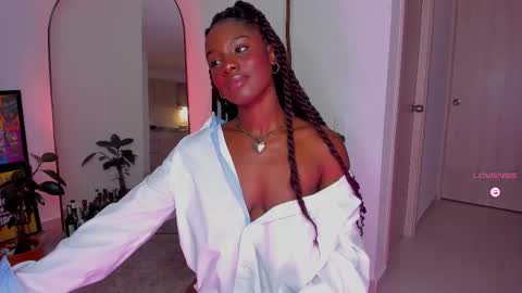 Snapshot of itslau_ chatting on 11, 2, 2025 lau online show from 11, 2, 2025