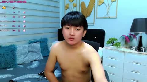 Snapshot of itsme_berniexx chatting on 28, 12, 2024 ask me online show from 28, 12, 2024