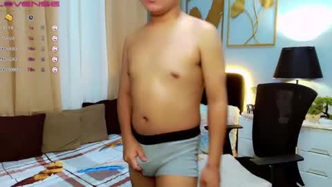Snapshot of itsme_berniexx chatting on 8, 1, 2025 ask me online show from 8, 1, 2025