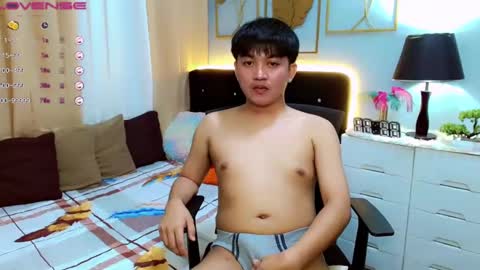 Snapshot of itsme_berniexx chatting on 10, 1, 2025 ask me online show from 10, 1, 2025