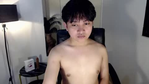 Snapshot of itsme_berniexx chatting on 19, 7, 2026 ask me online show from 19, 7, 2026