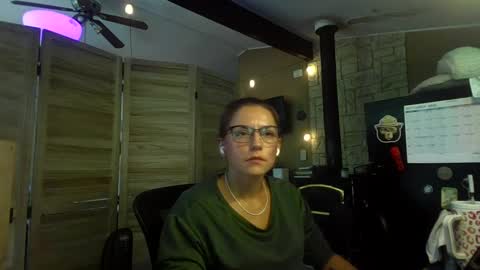 ItsMeSophie X online show from 9, 9, 2025