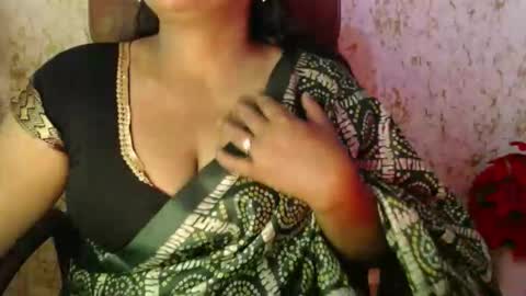 Snapshot of itsmiradesire chatting on 8, 5, 2026 Mira online show from 8, 5, 2026