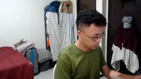 Snapshot of itsyour_asianboy chatting on 17, 3, 2026 just call me francis online show from 17, 3, 2026