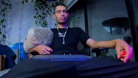 itszairen online show from 13, 7, 2026