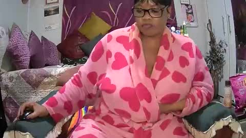 itumeleng74 online show from 25, 9, 2025