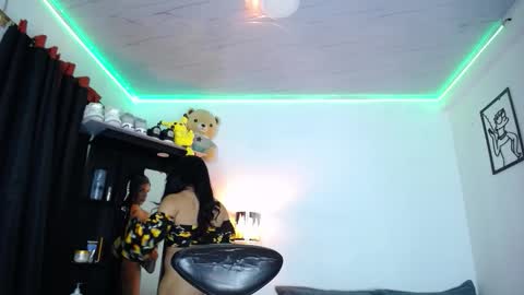 y  online show from 22, 12, 2025