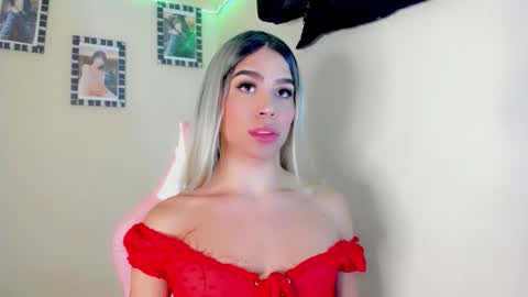 Snapshot of ivana_foxxx chatting on 5, 10, 2025 Ivanna online show from 5, 10, 2025